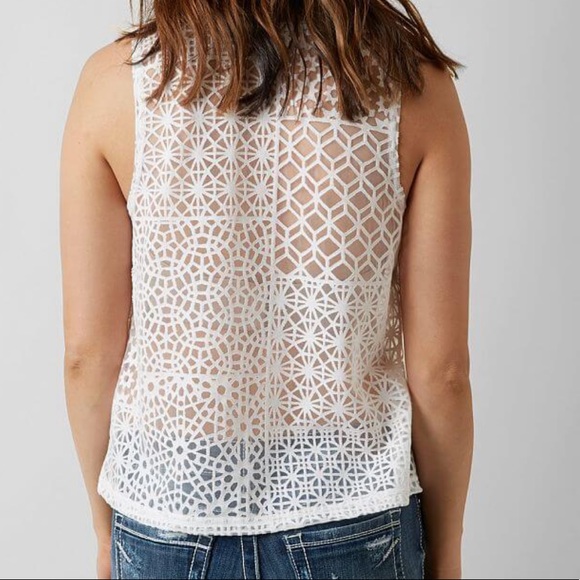 White RVCA tank - Picture 2 of 7